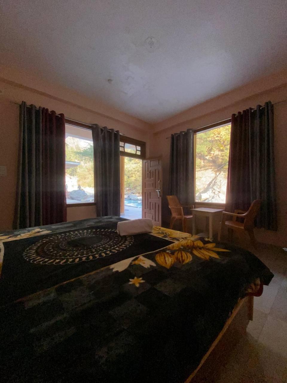 Hom House Of Mannmauji Riverside Kasol Ngoại thất bức ảnh